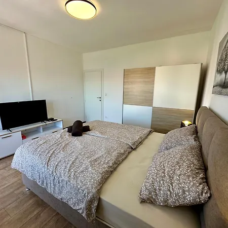 Apartament Kiki *