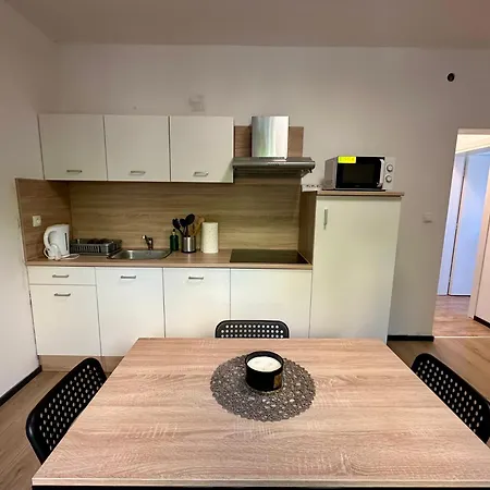 Kiki Apartman *